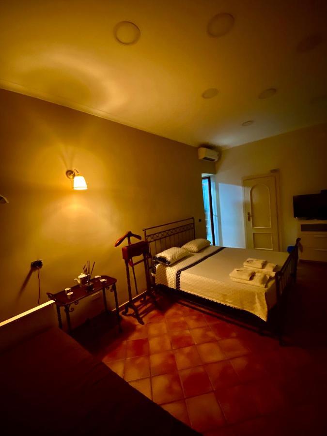 Casa Di Nonna Mia Bed and Breakfast Napels Buitenkant foto